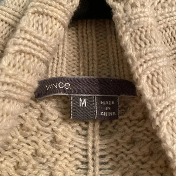 Vince women’s cream turtle neck sweater - medium - yak/wool - beautiful - Picture 3 of 7